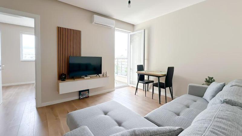 Sunrise Vista Suite - Golem - image 1