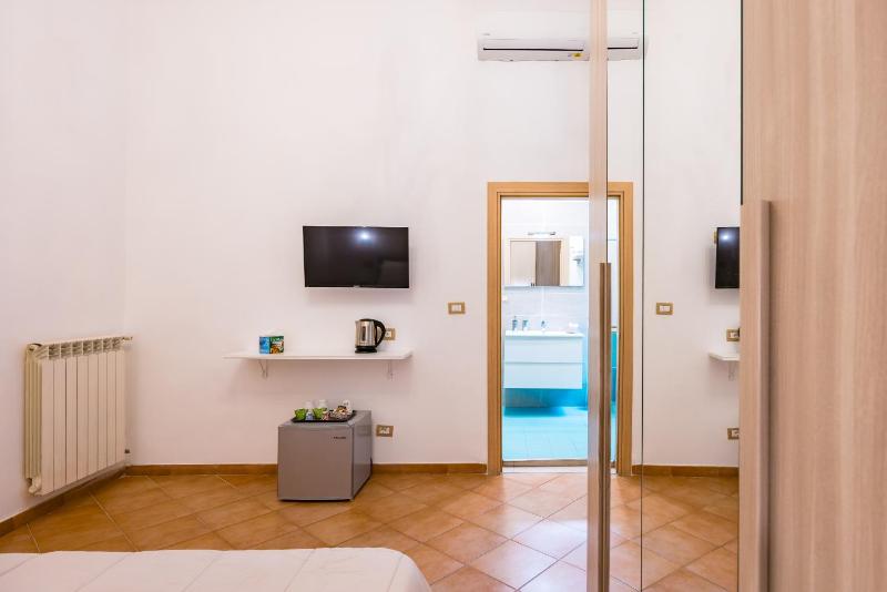 Maison Gennaro - Naples Heritage Stay - image 10