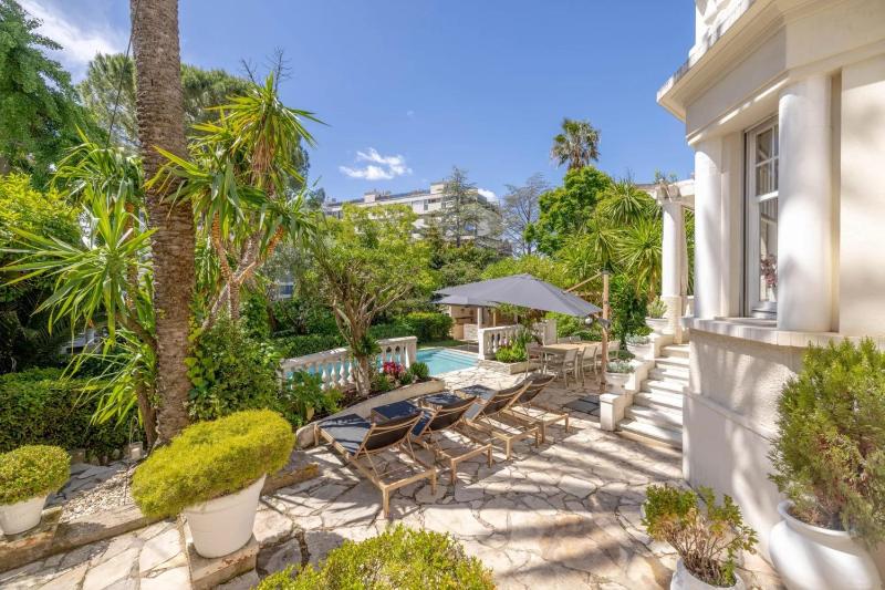 REF 1821 - Cannes Near Center - Villa for rent - image 15