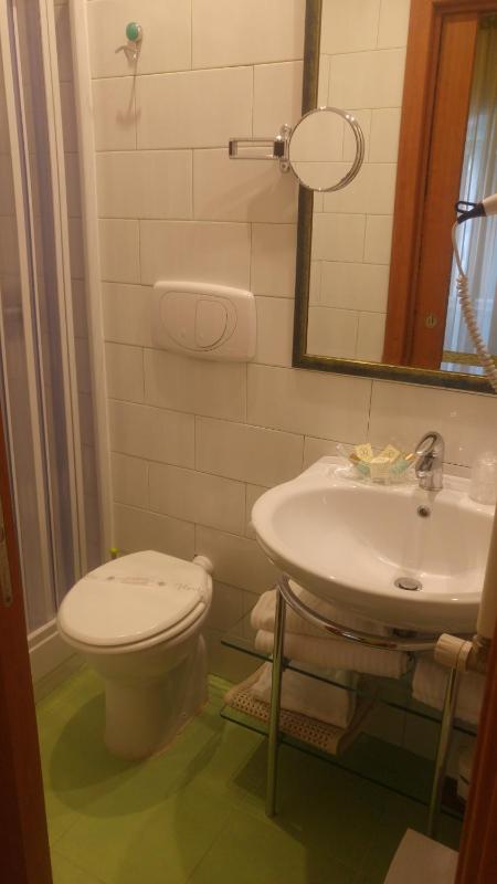 Single Room - Separate Building image 2