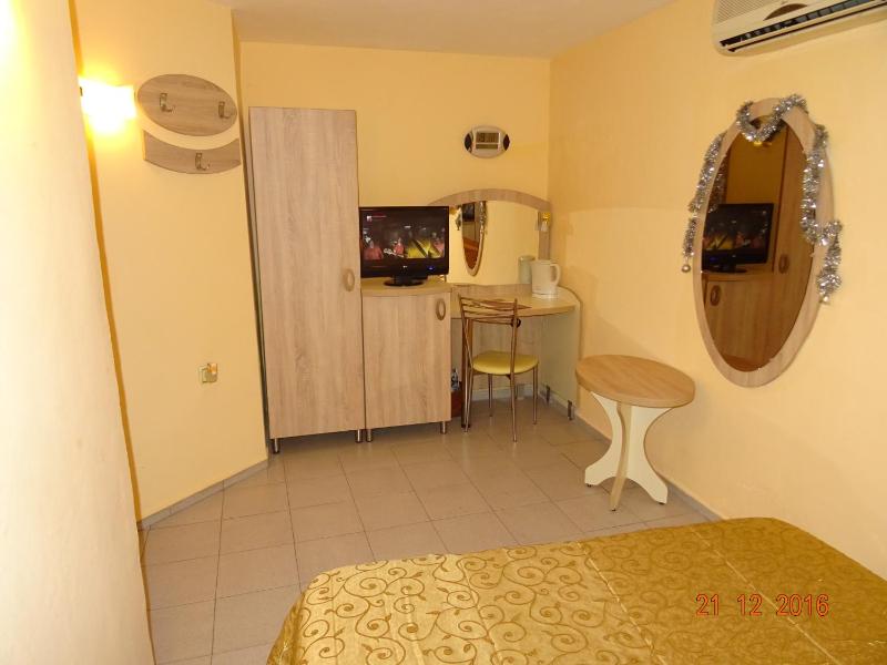 Double Room - Basement image 2