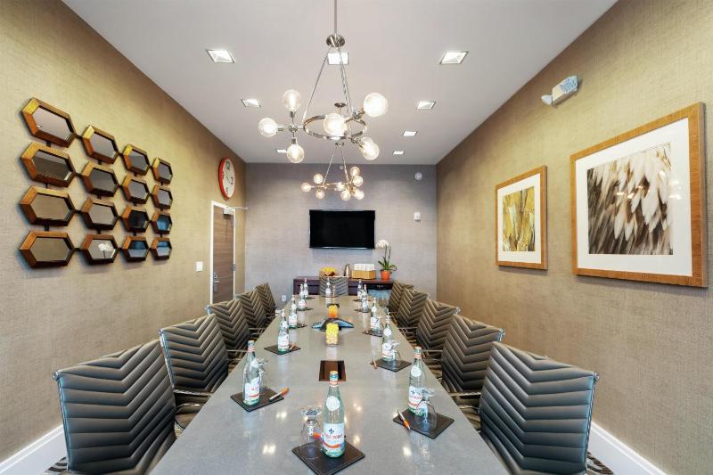 DoubleTree By Hilton Hotel Galveston Beach - image 15
