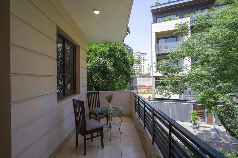 BedChambers Serviced Apartments Sushant Lok - image 4