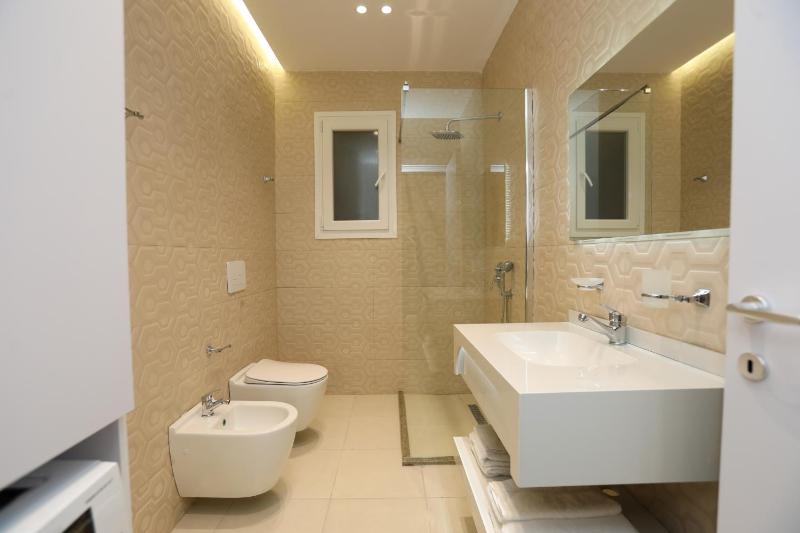Alrei Apartment - image 9
