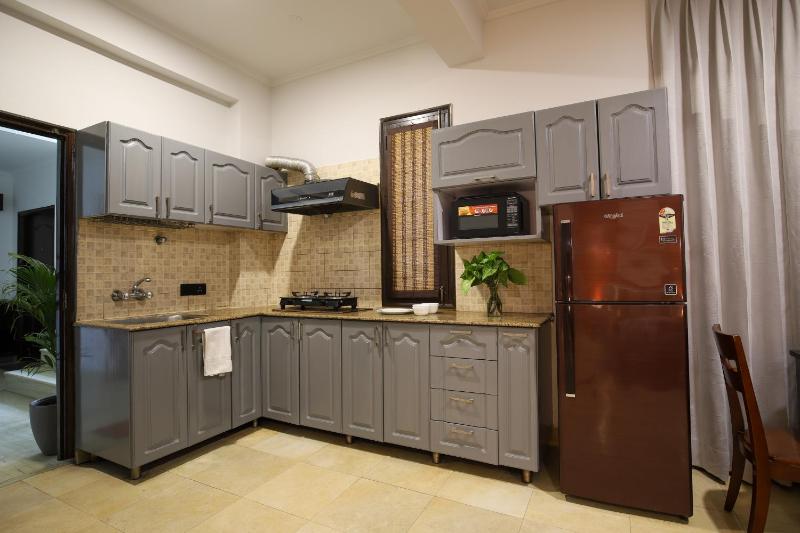 BedChambers Serviced Apartments Near Golf Course Road - image 3