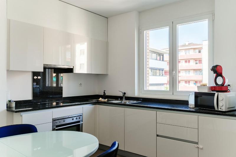 Mola Apartments Lugano by Quokka 360 - Terrace and Parking - image 31