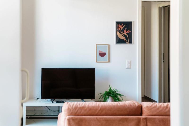 Mola Apartments Lugano by Quokka 360 - Terrace and Parking - image 19