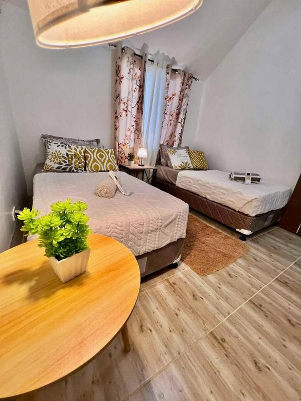 Bloomstone - 2BR Town House Aurora - Dumaguete - image 4