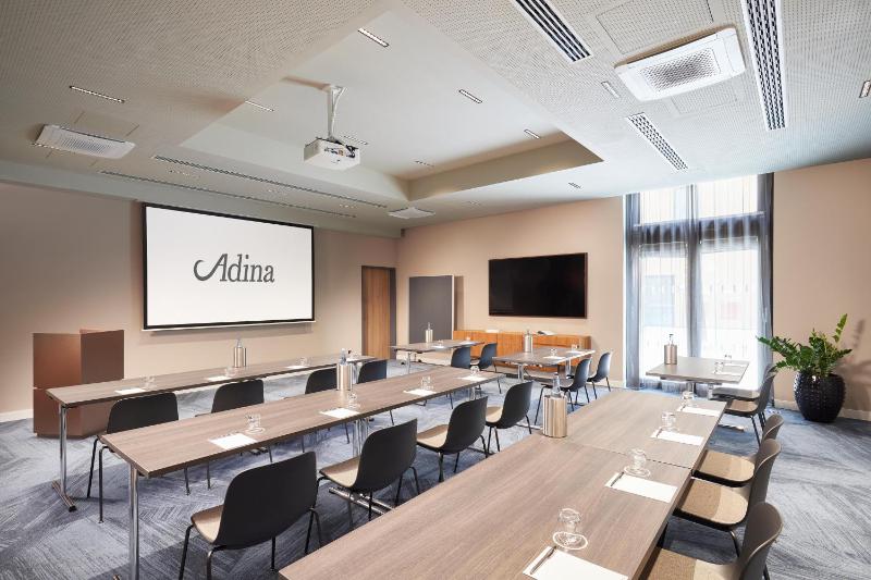 Adina Apartment Hotel Dusseldorf - image 41