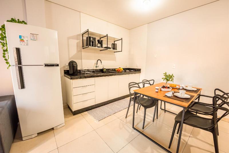 Apartamento com Opção de Café da Manhã Kit Fondue e Aquecedor no Quarto a 300m da Praia para Casais - image 34