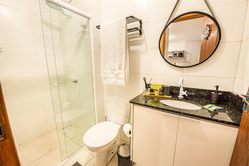 Apartamento com Opção de Café da Manhã Kit Fondue e Aquecedor no Quarto a 300m da Praia para Casais - image 24