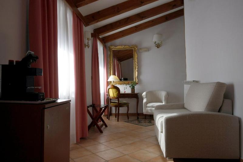 Triple Room image 2