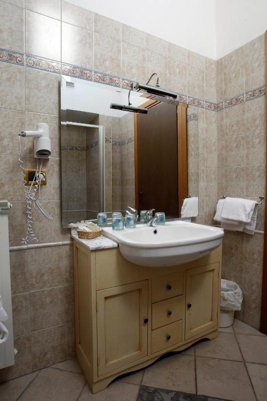 Triple Room image 4