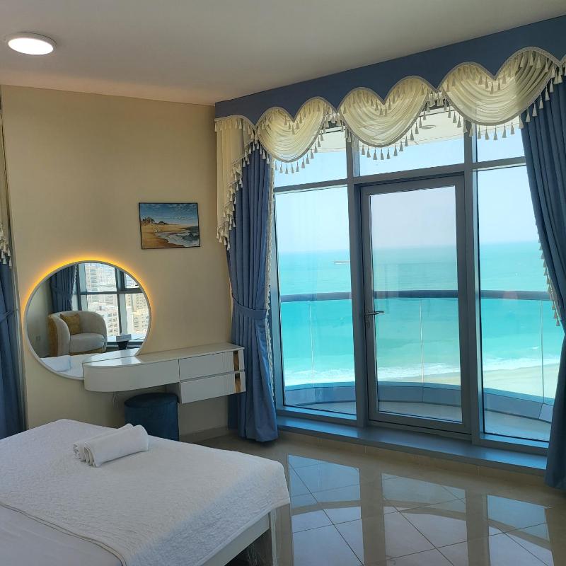 Beachfront Holiday Home - image 37