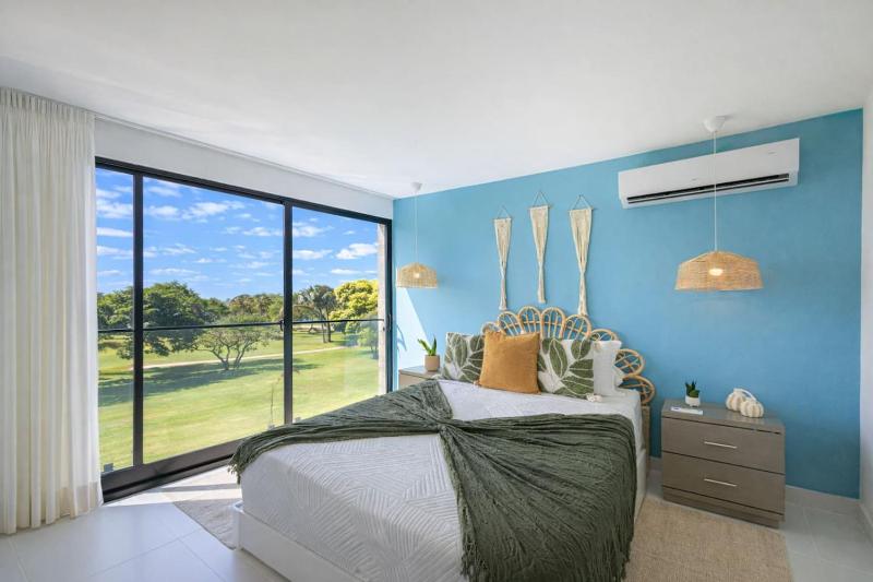 Cozy 3BR Golf and Pool View Apt - image 47