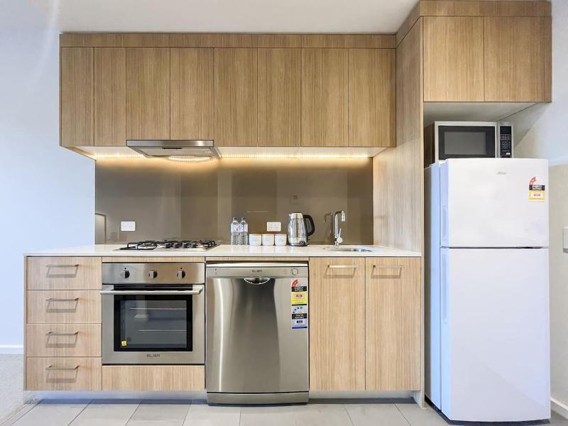 Vision On Morphett 1BR Apartment - image 7