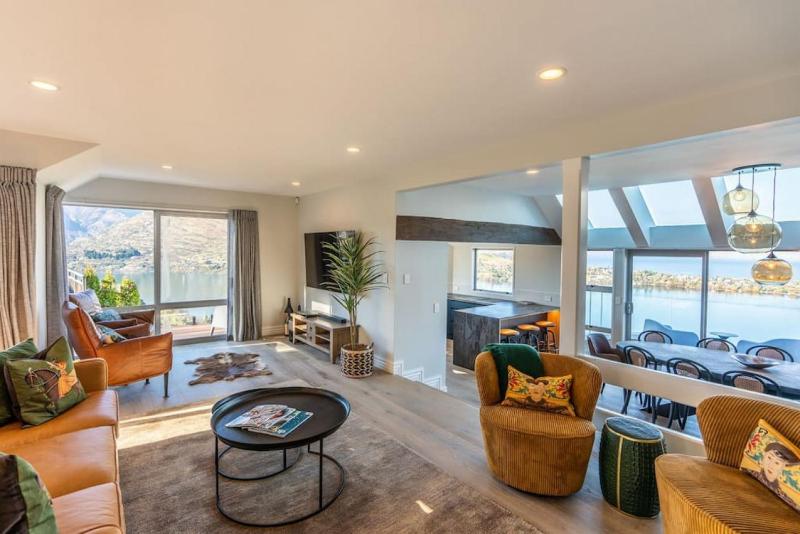 Castle Cliff Lodge with Spa Pool and Sauna and Games Room and more - image 31