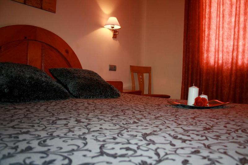 King Double Room image 2
