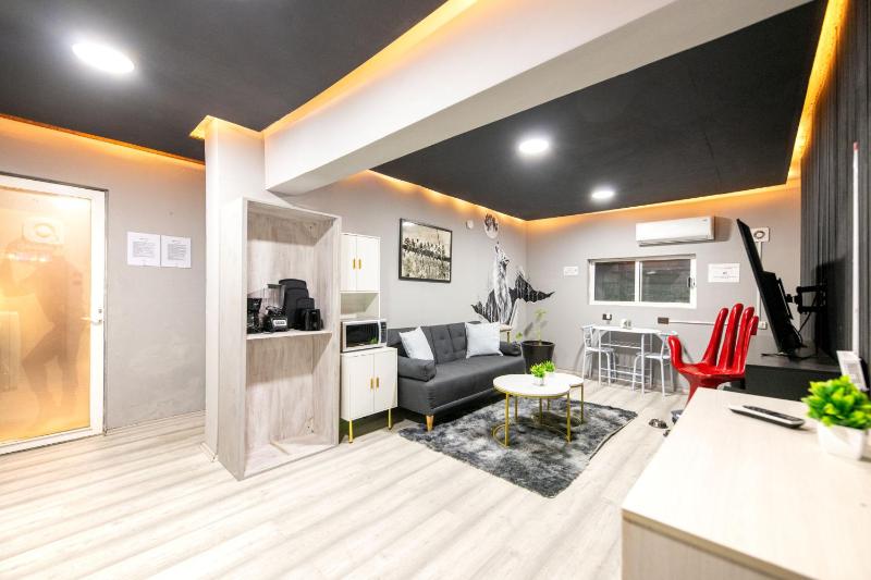 Fully equipped retro loft in Polanco - image 22