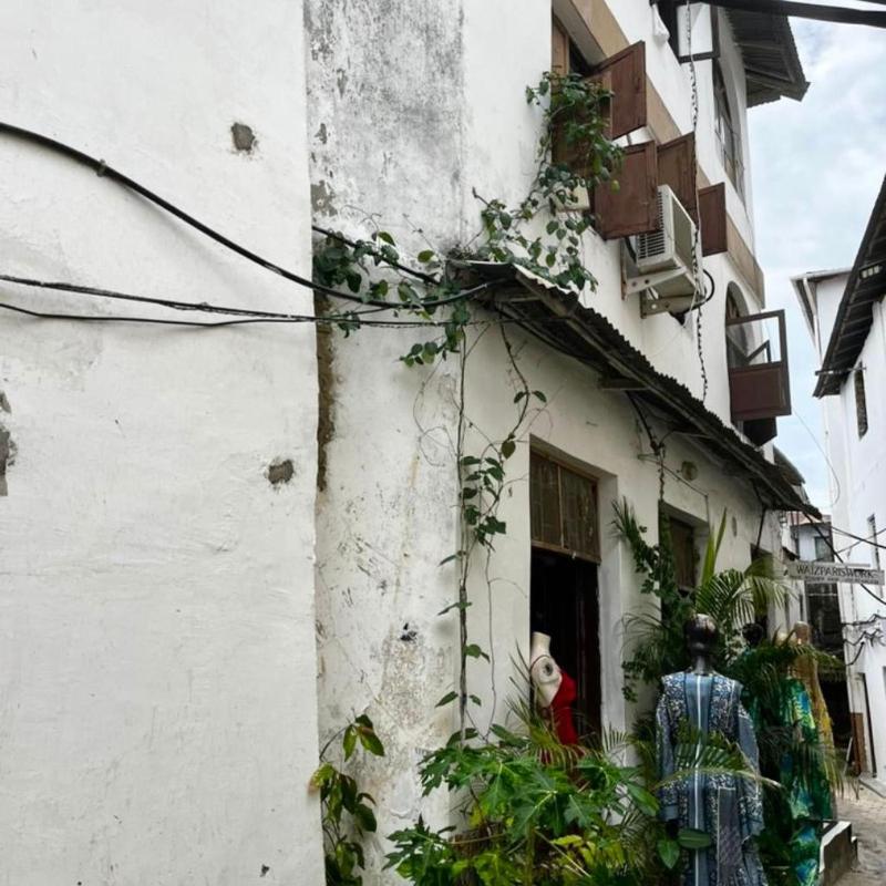 Whole apartment Stone Town next to beach - image 2