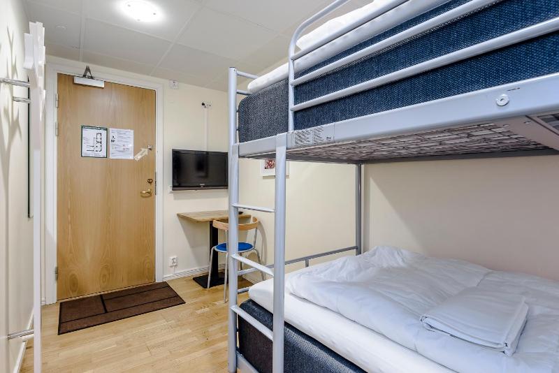 Twin Room with Shared Bathroom image 4