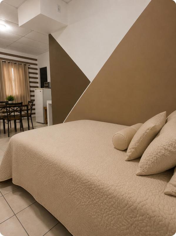 Establo Apartment - image 1