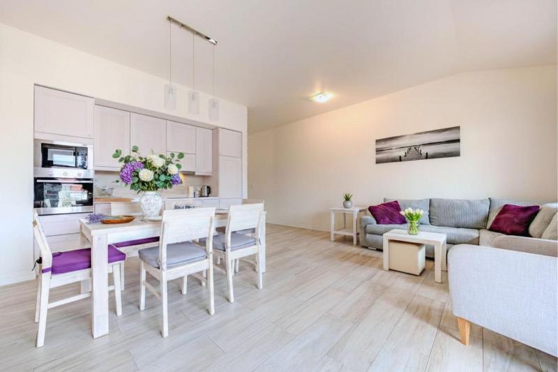 White Pearl Apartament with Two Terraces by OneApartments - image 6