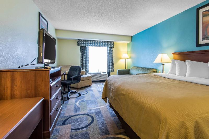 King Room - Non-Smoking image 2