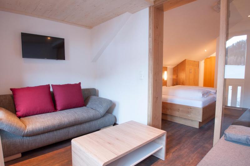 Junior Suite with Balcony image 4