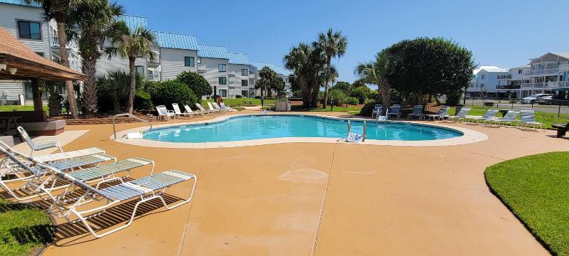 Gulf View Condo Pools Hot Tubs Boardwalk to Beach - image 48