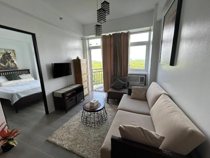 Serene 1-Bedroom Apartment in Boracay with Pool Access - image 38