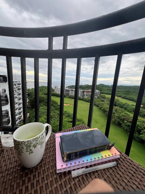 Serene 1-Bedroom Apartment in Boracay with Pool Access - image 12