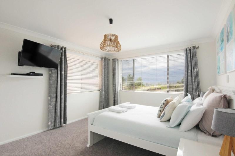 Bella Blu Beach House - direct beach access - image 11