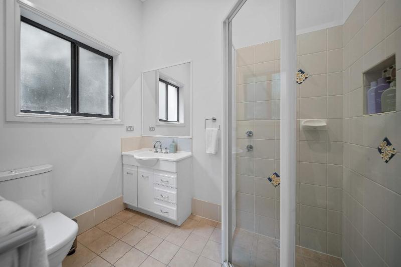 Indigo Views - renovated Vincentia beach house - image 14