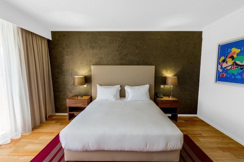 Vilamoura Garden Hotel - image 25