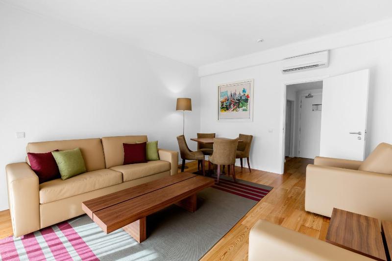 Vilamoura Garden Hotel - image 37