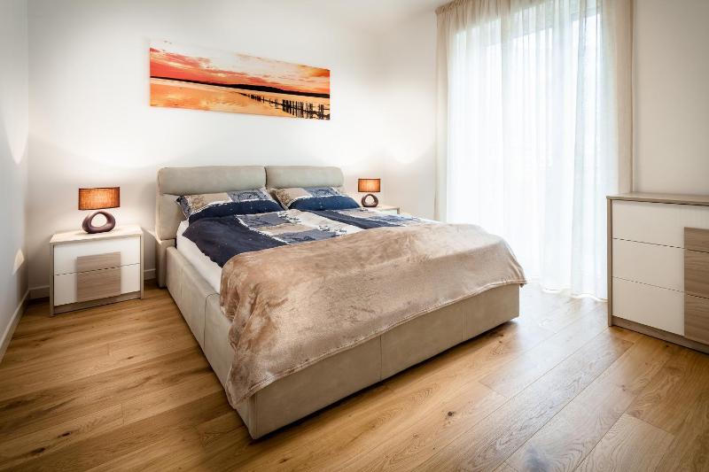 Deluxe Apartment image 2