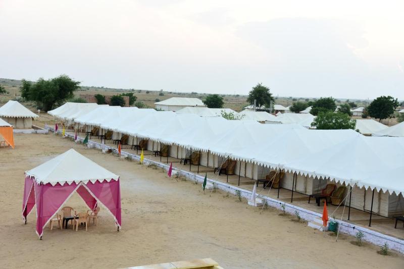 Big Brand Desert Camp - image 9