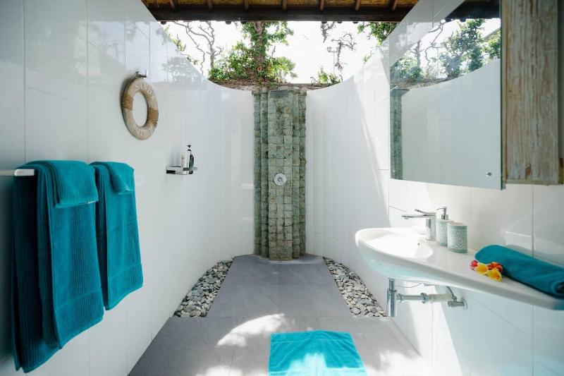 Tropical House - Garlic Lane - image 43