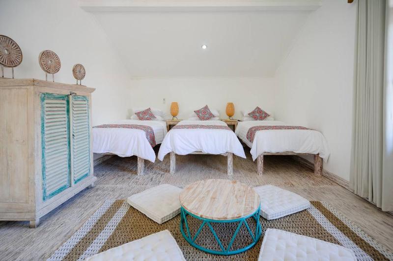Tropical House - Garlic Lane - image 12