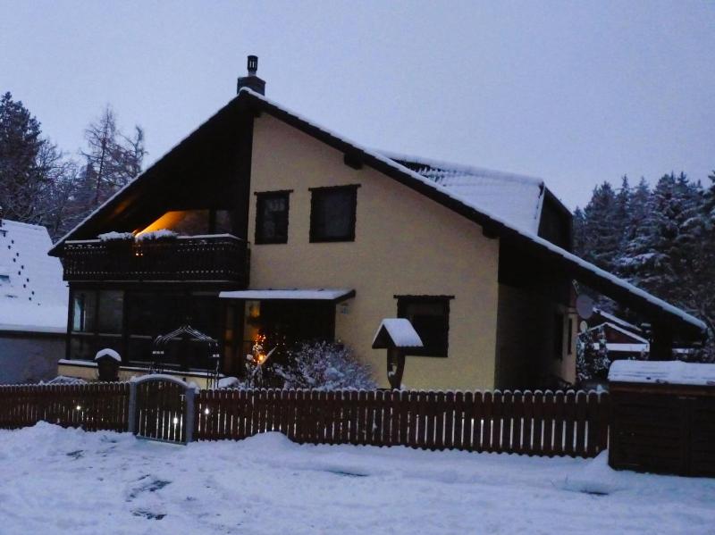 4 Personen Ferienwohnung im Wald mit Kamin 84m² 3 Zimmer - image 32