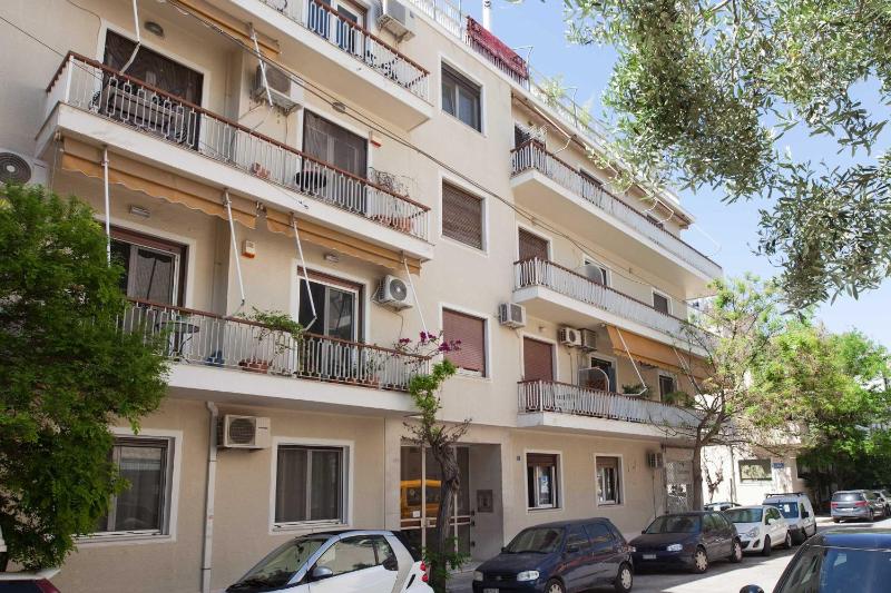 Lovely 1 Bd Apt with Balcony 10 min from Acropolis - image 11