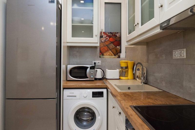 Lovely 1 Bd Apt with Balcony 10 min from Acropolis - image 16