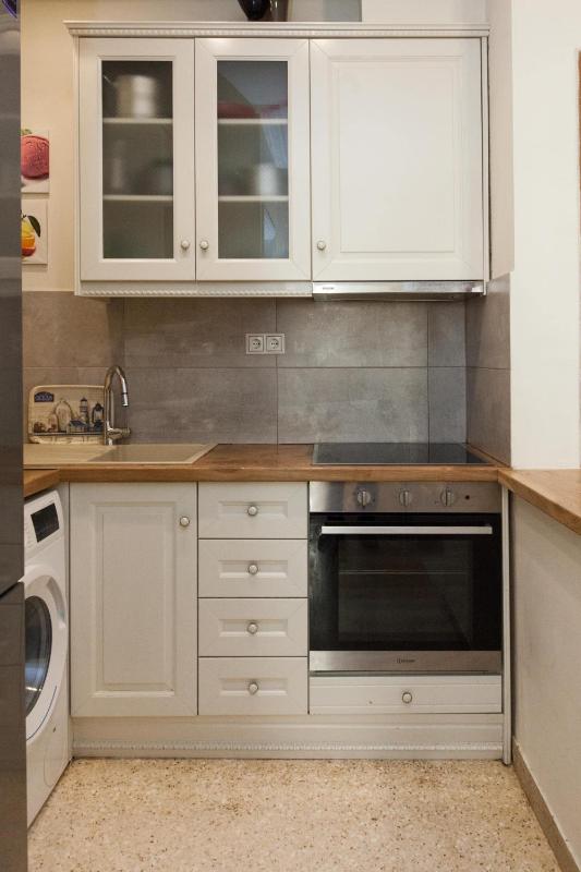 Lovely 1 Bd Apt with Balcony 10 min from Acropolis - image 3