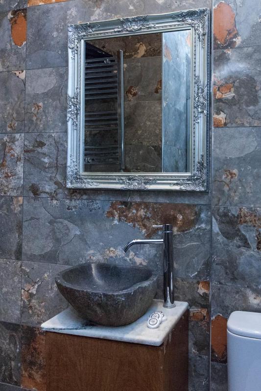 Lovely 1 Bd Apt with Balcony 10 min from Acropolis - image 15