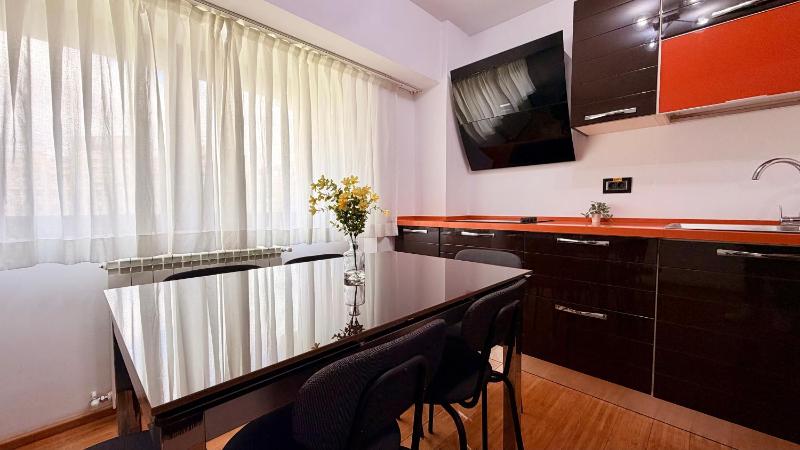 Bright 2BR Apartment in Central Bucharest - Near Unirii Blvd - image 10