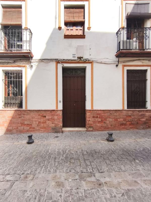 Acogedor y equipado en corazon del casco antiguo de Sevilla - image 2