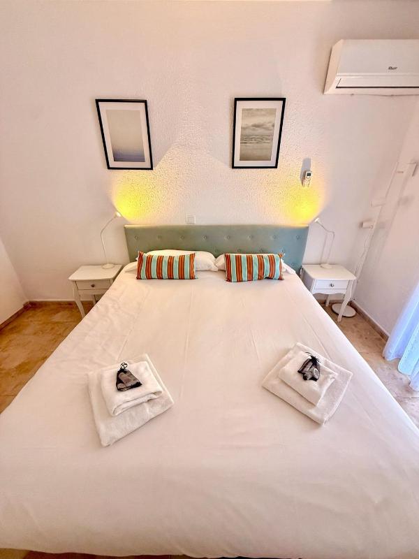 Lovely Sea and Garden View Apartment Benalbeach - image 16