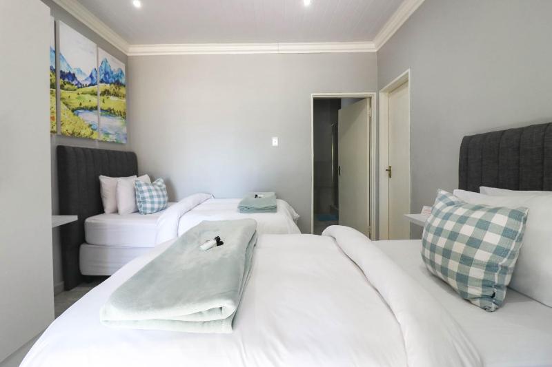 African Sands Guesthouse - image 12