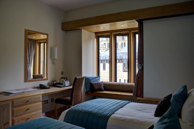 Twin Room with View image 4